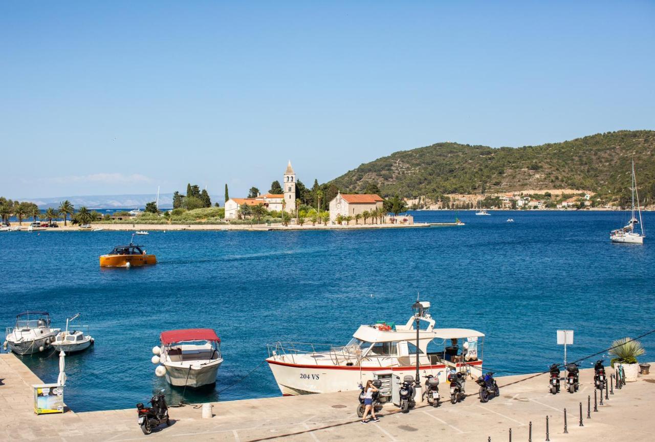 Central Seaside Residence Vis Dış mekan fotoğraf